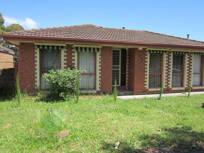 5 Phillip Court, Cranbourne North VIC 3977