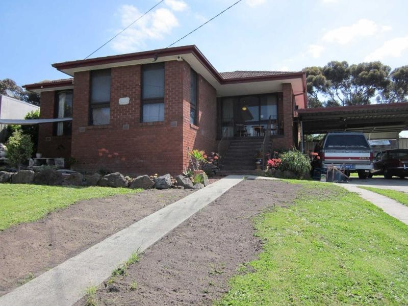 7 Moore Road, Hallam VIC 3803