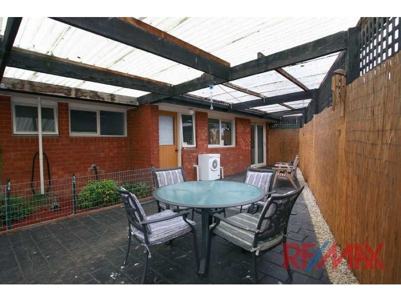 40 Gipps Crescent, Cranbourne VIC 3977