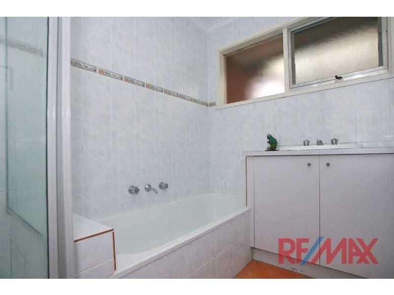 40 Gipps Crescent, Cranbourne VIC 3977