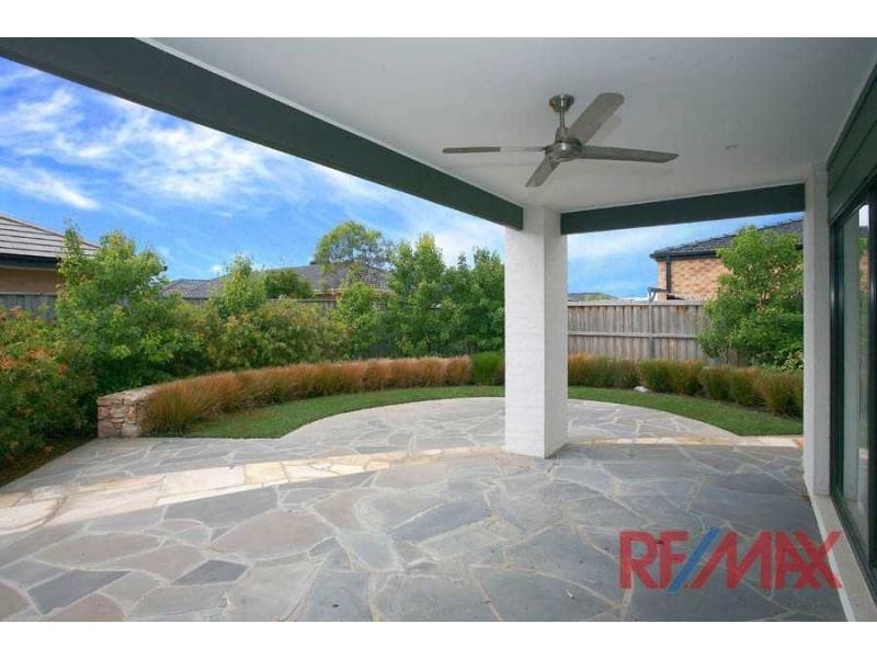 11 Brookwater Parade, Lyndhurst VIC 3975