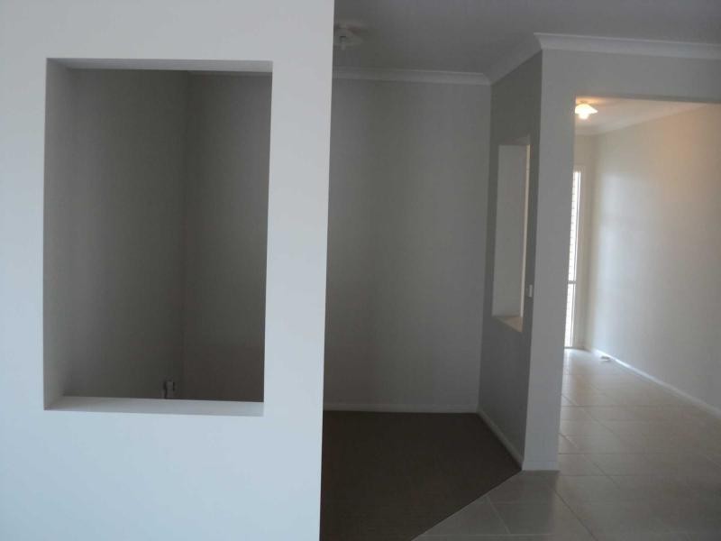 51 Charlbury Crescent, Cranbourne North VIC 3977