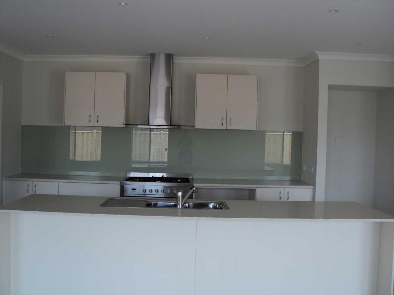 51 Charlbury Crescent, Cranbourne North VIC 3977