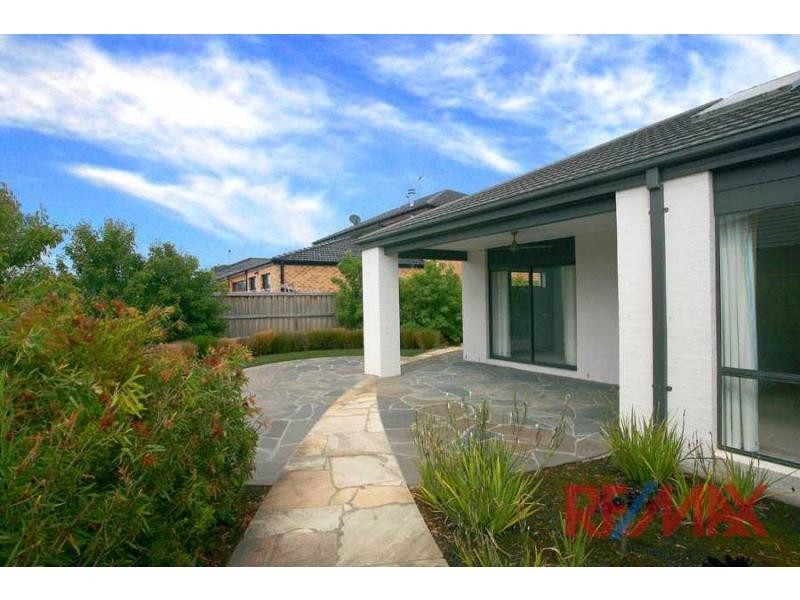 11 Brookwater Parade, Lyndhurst VIC 3975