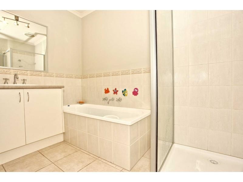 67 Golden Grove Drive, Narre Warren South VIC 3805