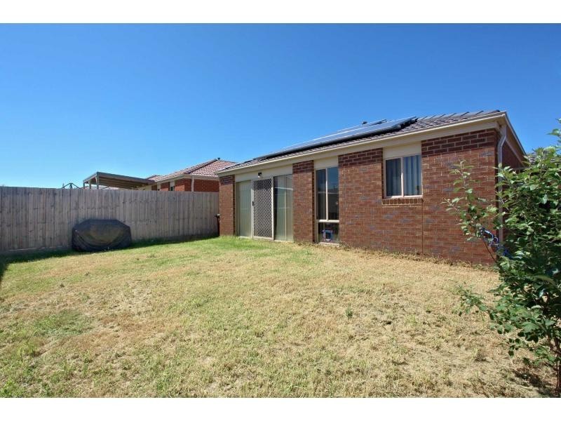 67 Golden Grove Drive, Narre Warren South VIC 3805
