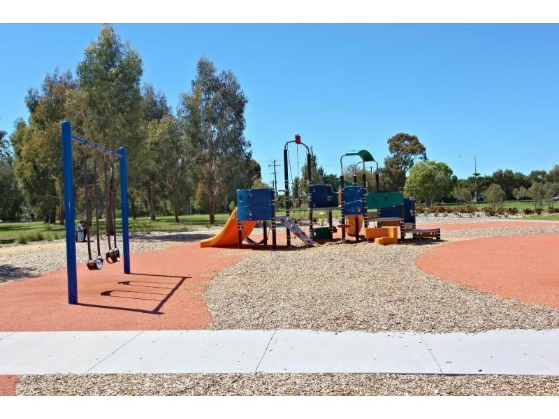 67 Golden Grove Drive, Narre Warren South VIC 3805