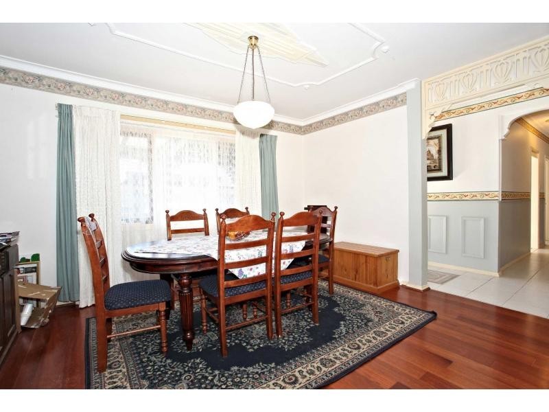 4 Glenwood Court, Cranbourne VIC 3977