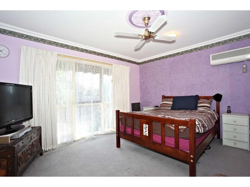 4 Glenwood Court, Cranbourne VIC 3977