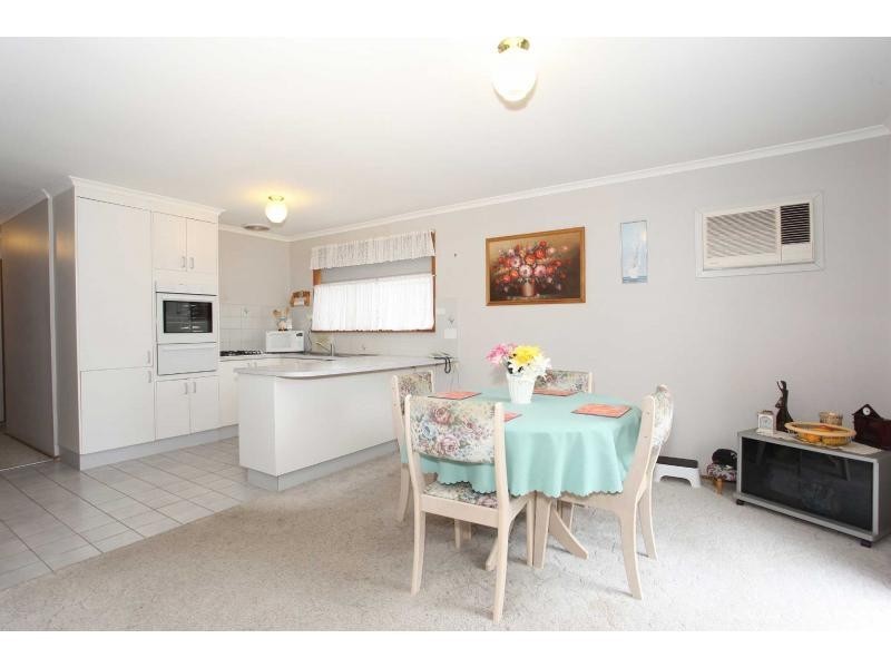 Unit 1/6 Hazlitt Court, Cranbourne VIC 3977