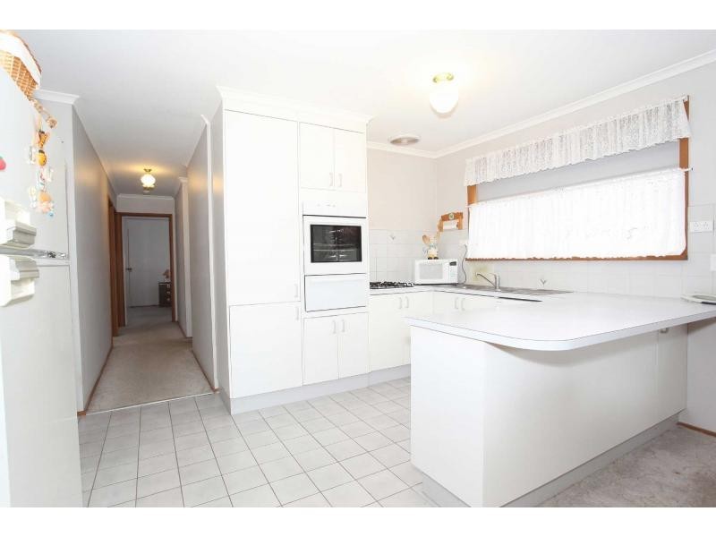 Unit 1/6 Hazlitt Court, Cranbourne VIC 3977
