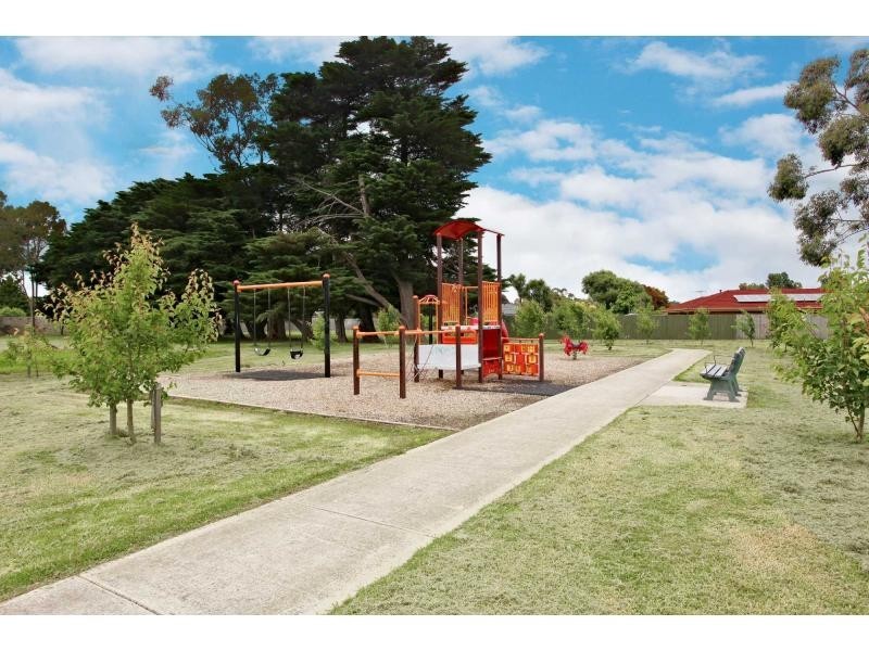 Unit 1/6 Hazlitt Court, Cranbourne VIC 3977