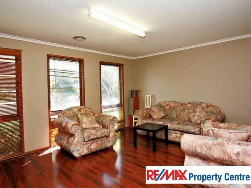5 Ayres Close, Cranbourne VIC 3977
