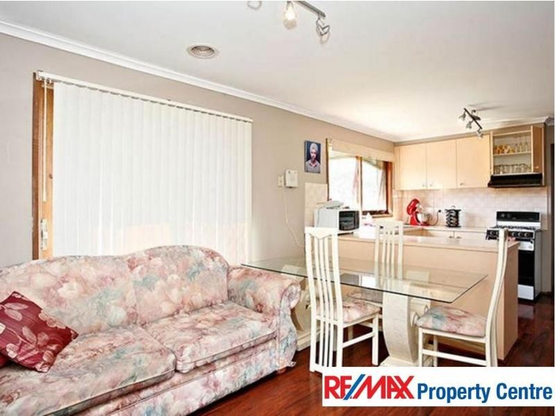 5 Ayres Close, Cranbourne VIC 3977