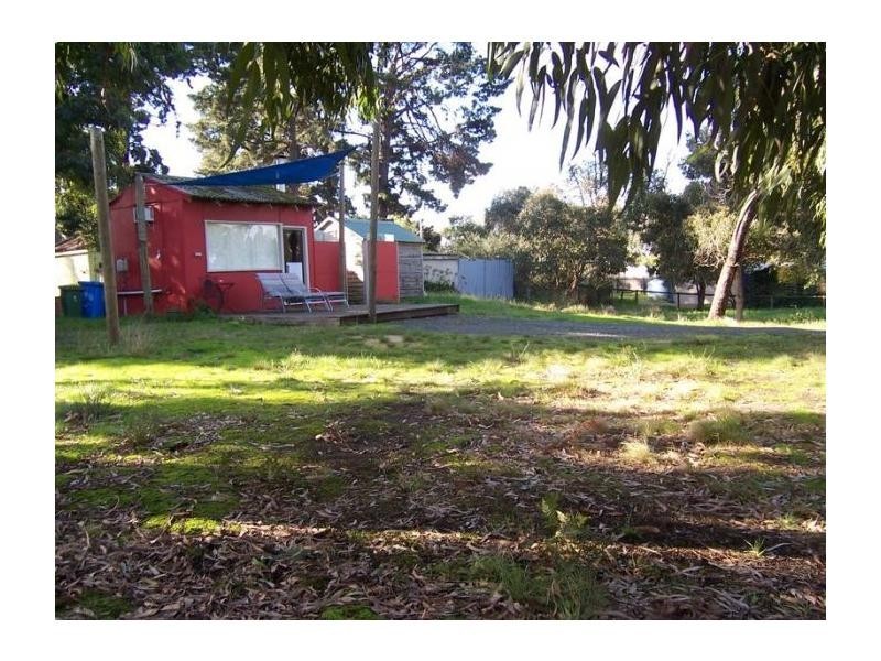 6 Cannons Creek Road, Cranbourne VIC 3977