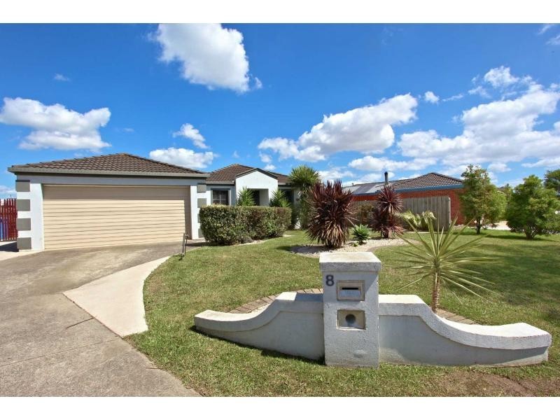 8 Dunmore Court, Cranbourne VIC 3977