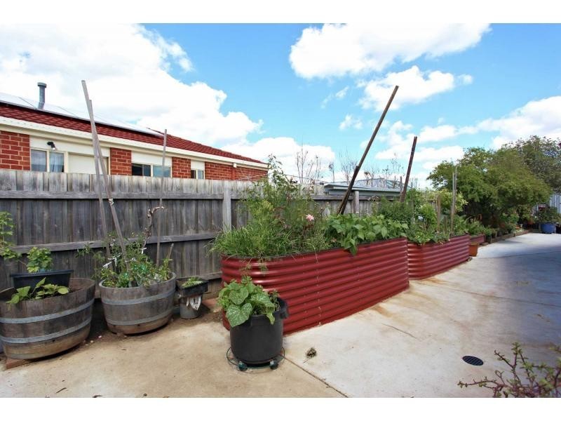 8 Dunmore Court, Cranbourne VIC 3977