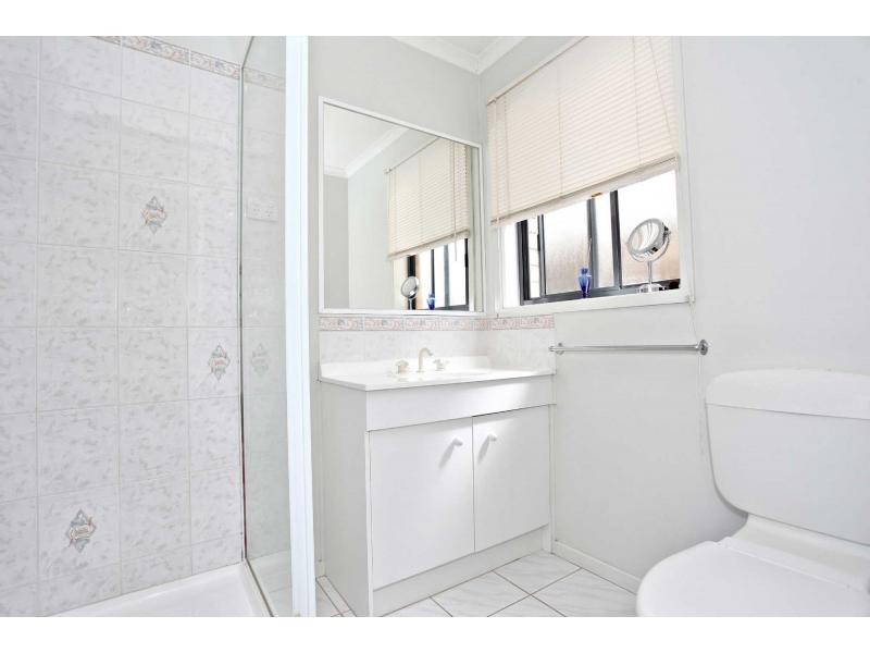 8 Dunmore Court, Cranbourne VIC 3977