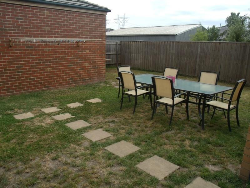 49 Kirren Close, Cranbourne VIC 3977