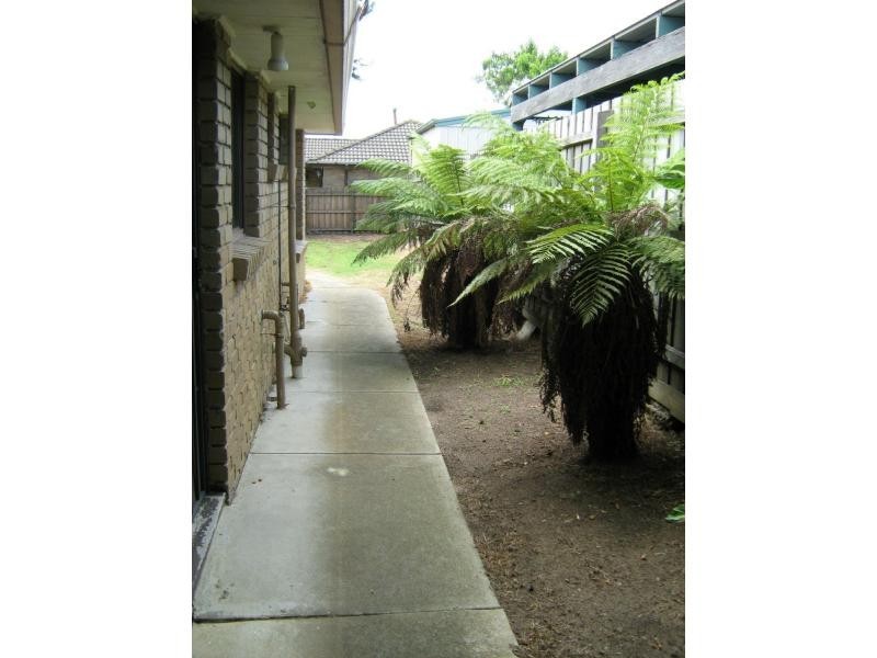 77 Camms Road, Cranbourne VIC 3977