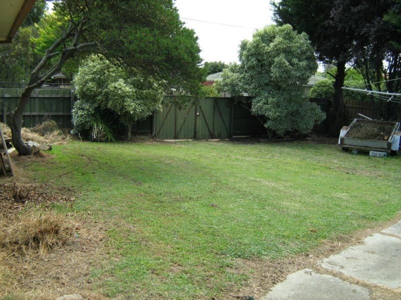 77 Camms Road, Cranbourne VIC 3977