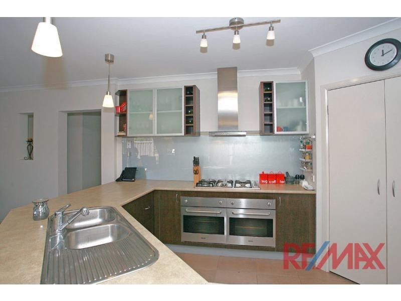 14 Alpine Heath Way, Lyndhurst VIC 3975