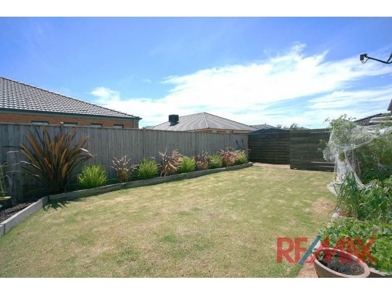 14 Alpine Heath Way, Lyndhurst VIC 3975