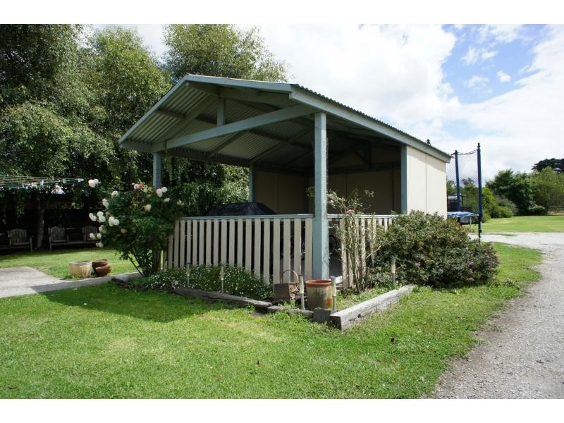 34 Railway Avenue, Tynong VIC 3813