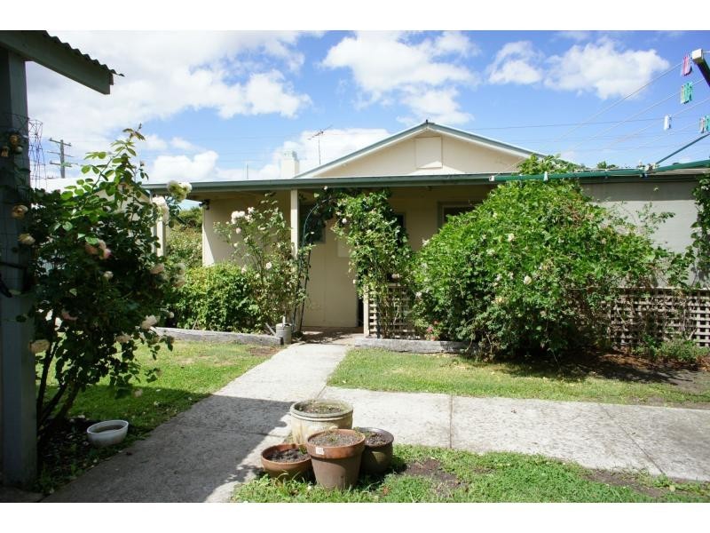 34 Railway Avenue, Tynong VIC 3813