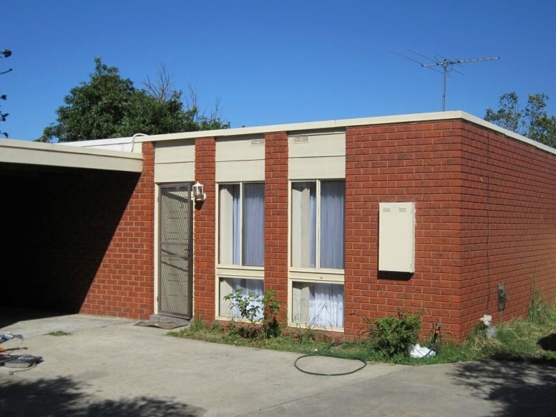 Unit 3/28 Olive Road, Eumemmerring VIC 3177