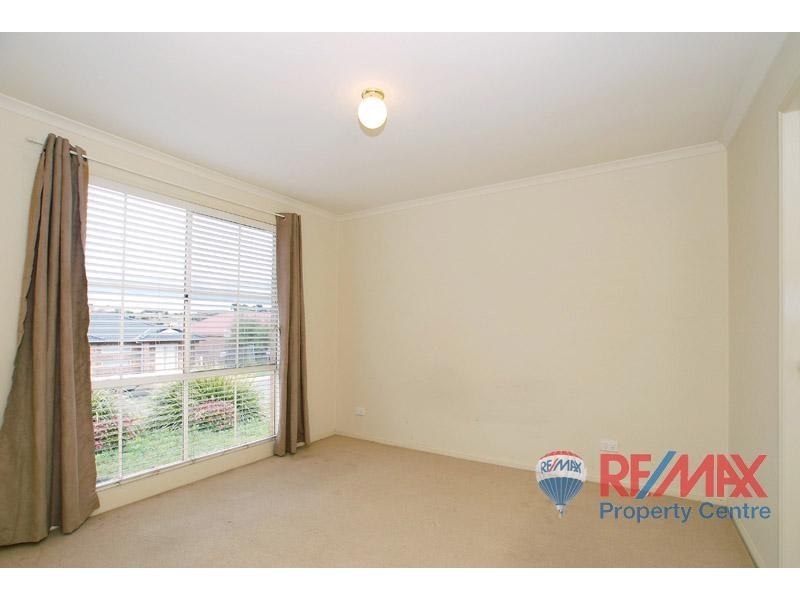 4 Meaby Drive, Pakenham VIC 3810
