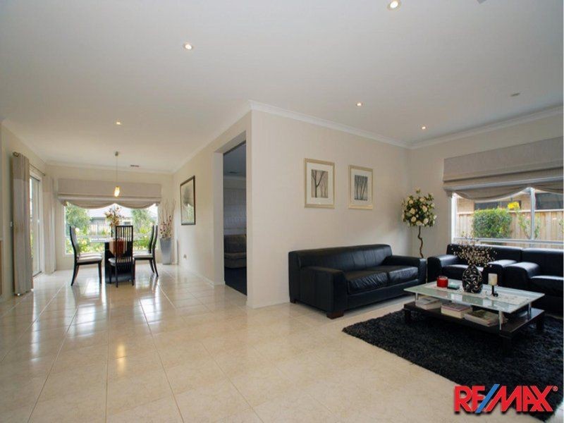 5 Cunningham Crescent, Sandhurst VIC 3977