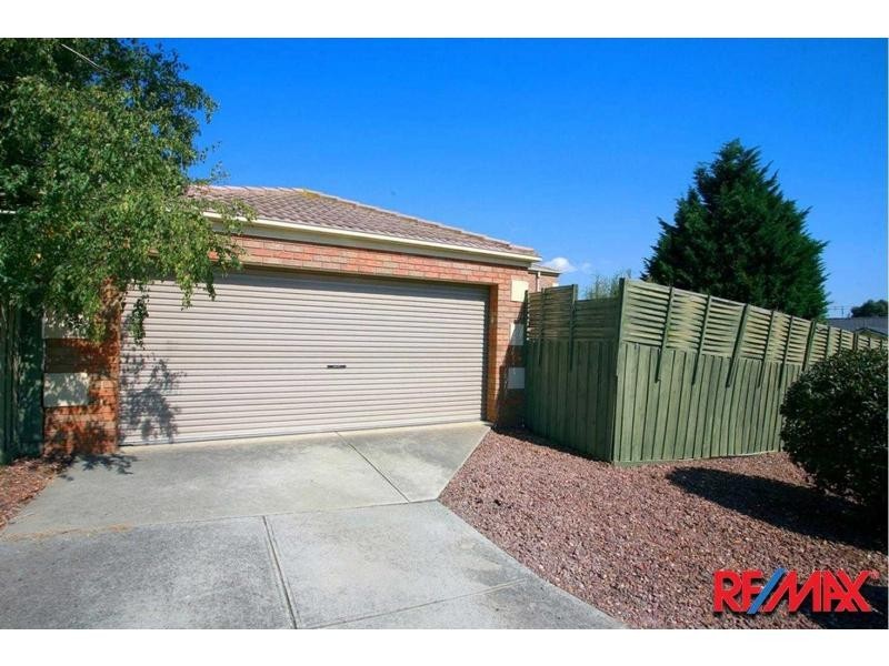 8 Nevada Court, Berwick VIC 3806