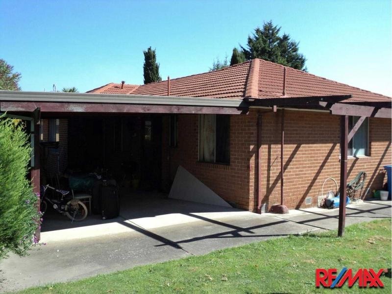 18 Mark Court, Hampton Park VIC 3976