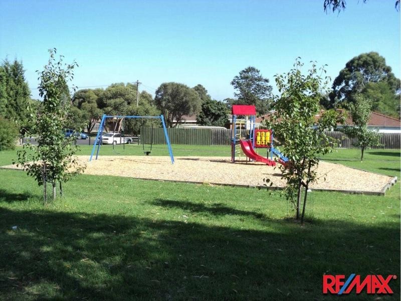 18 Mark Court, Hampton Park VIC 3976