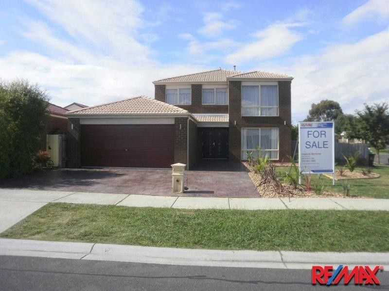 16 Blake Street, Berwick VIC 3806