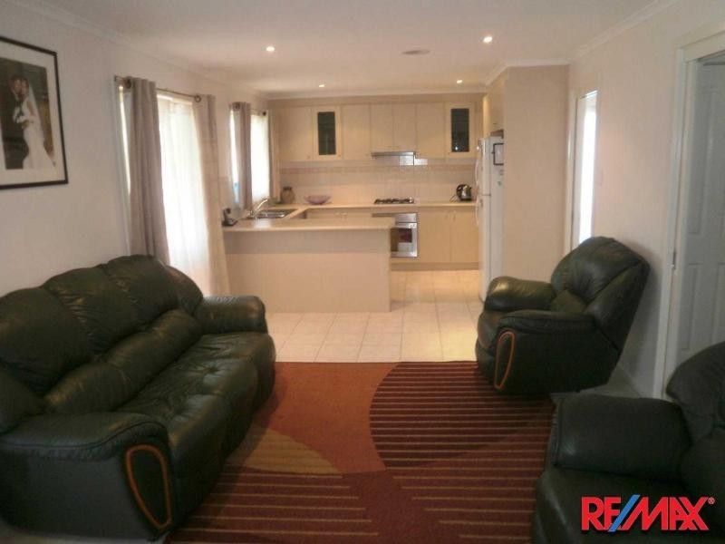 16 Blake Street, Berwick VIC 3806