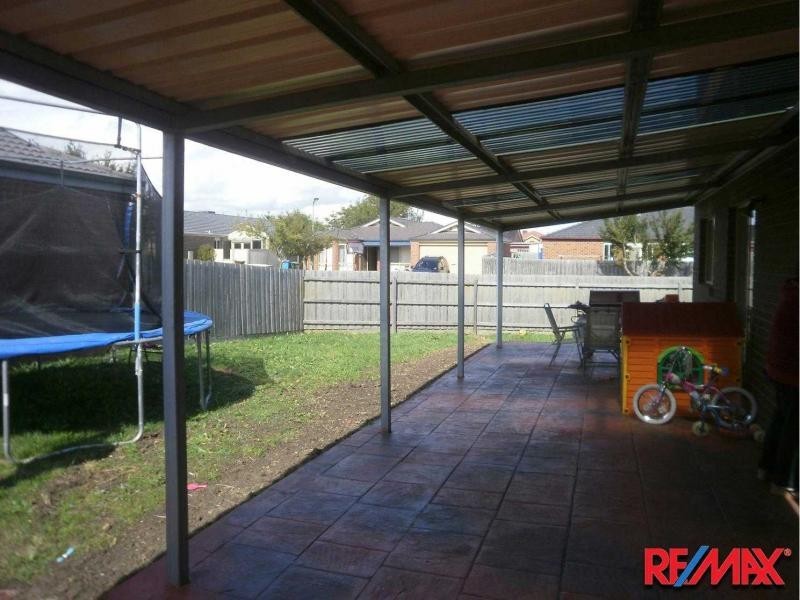 16 Blake Street, Berwick VIC 3806