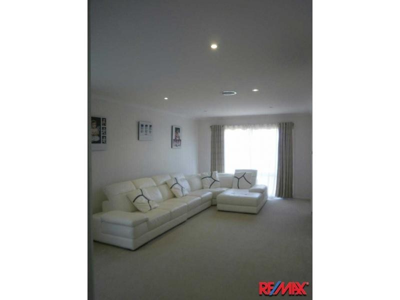 16 Blake Street, Berwick VIC 3806