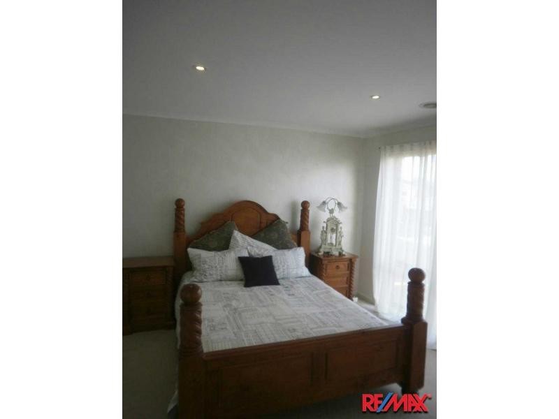 16 Blake Street, Berwick VIC 3806