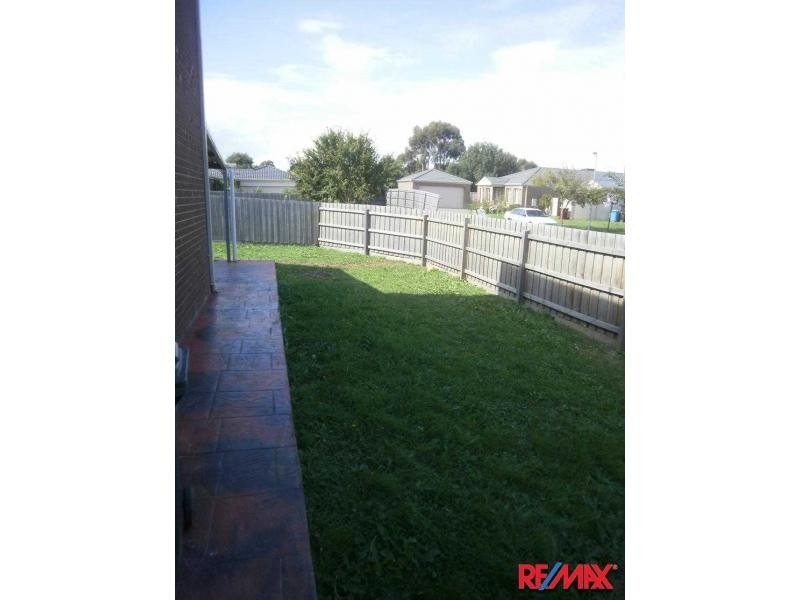 16 Blake Street, Berwick VIC 3806