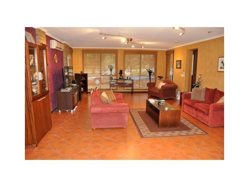 5 Garden Street, Cranbourne East VIC 3977