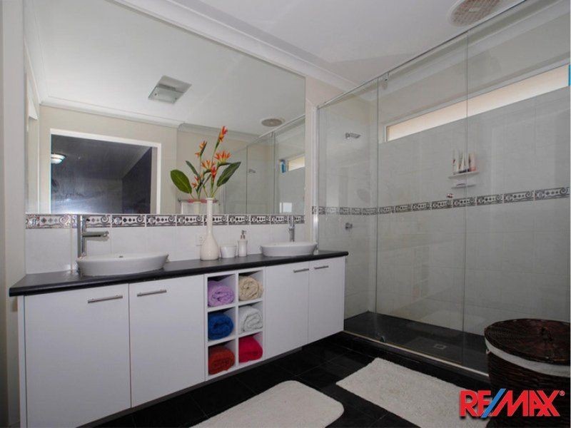 5 Cunningham Crescent, Sandhurst VIC 3977