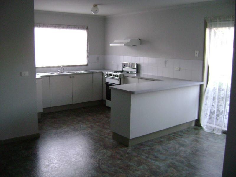 Unit 1/11 Bluegum Court, Narre Warren VIC 3805