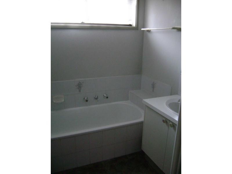 Unit 1/11 Bluegum Court, Narre Warren VIC 3805