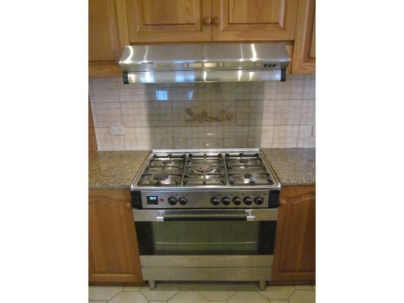 4 Corr Street, Hughesdale VIC 3166