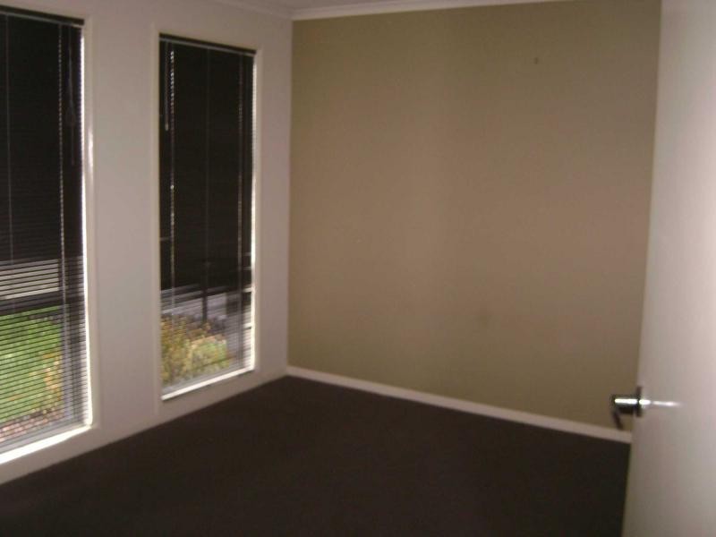 29 Greenaway Terrace, Cranbourne East VIC 3977