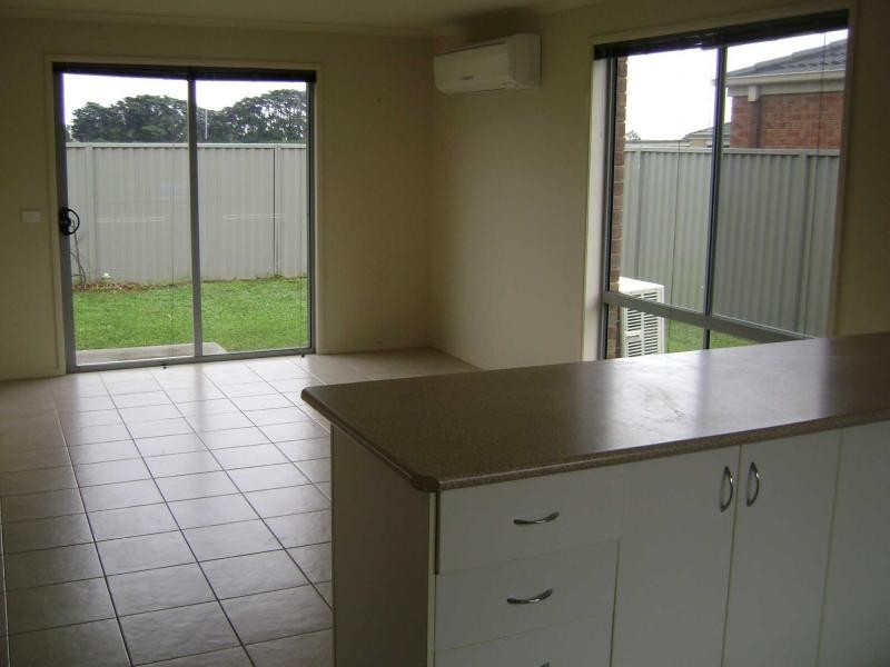 29 Greenaway Terrace, Cranbourne East VIC 3977