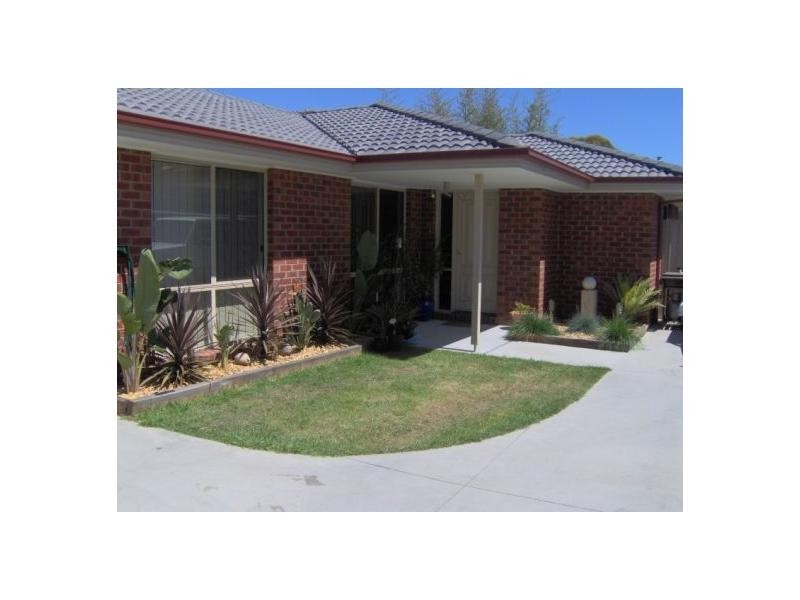 2/104 McKean Street, Bairnsdale VIC 3875