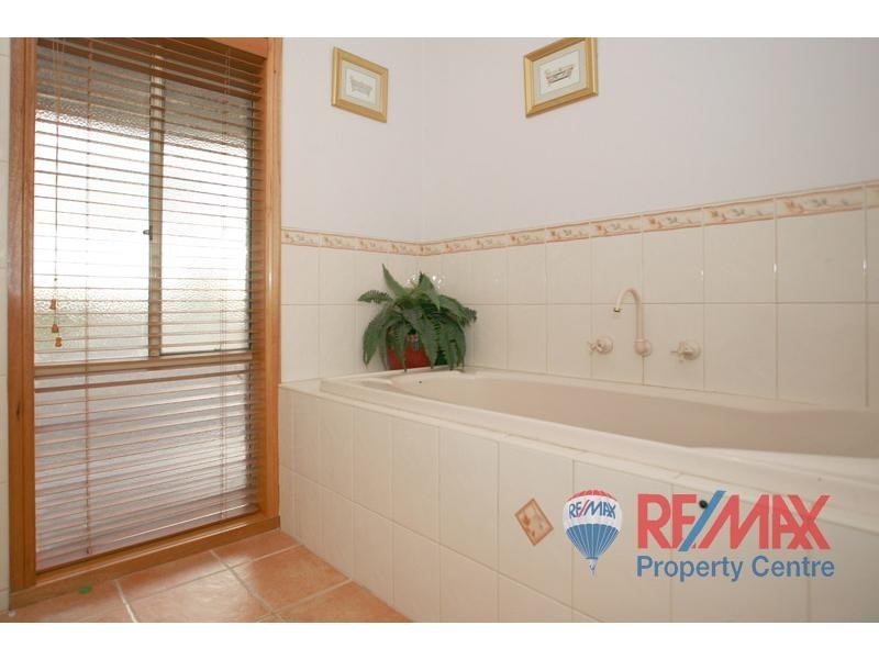 38 Mayfield Road, Cranbourne East VIC 3977